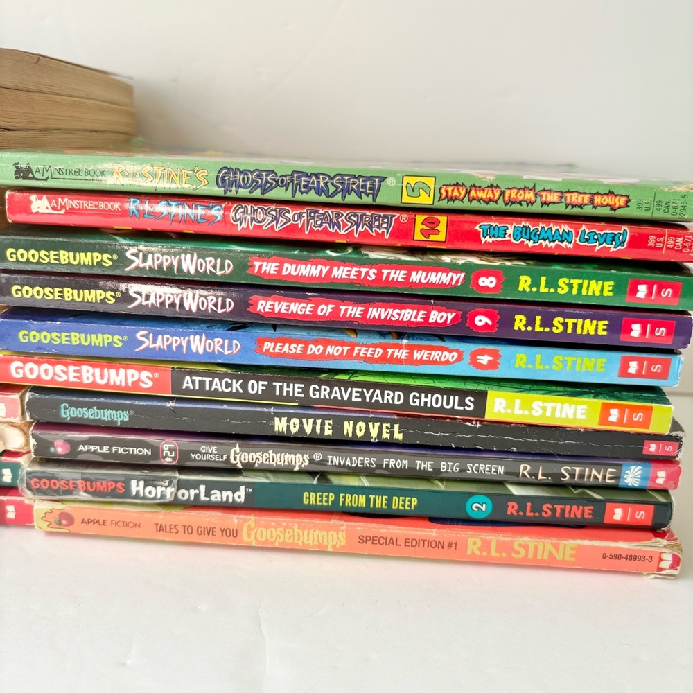 Goosebumps Paperback Book Lot - Picture 3 of 8